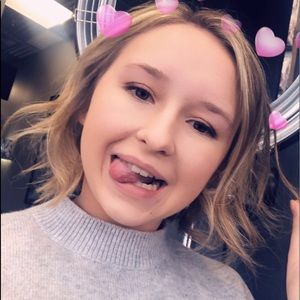 Meet your Posher, Alexina